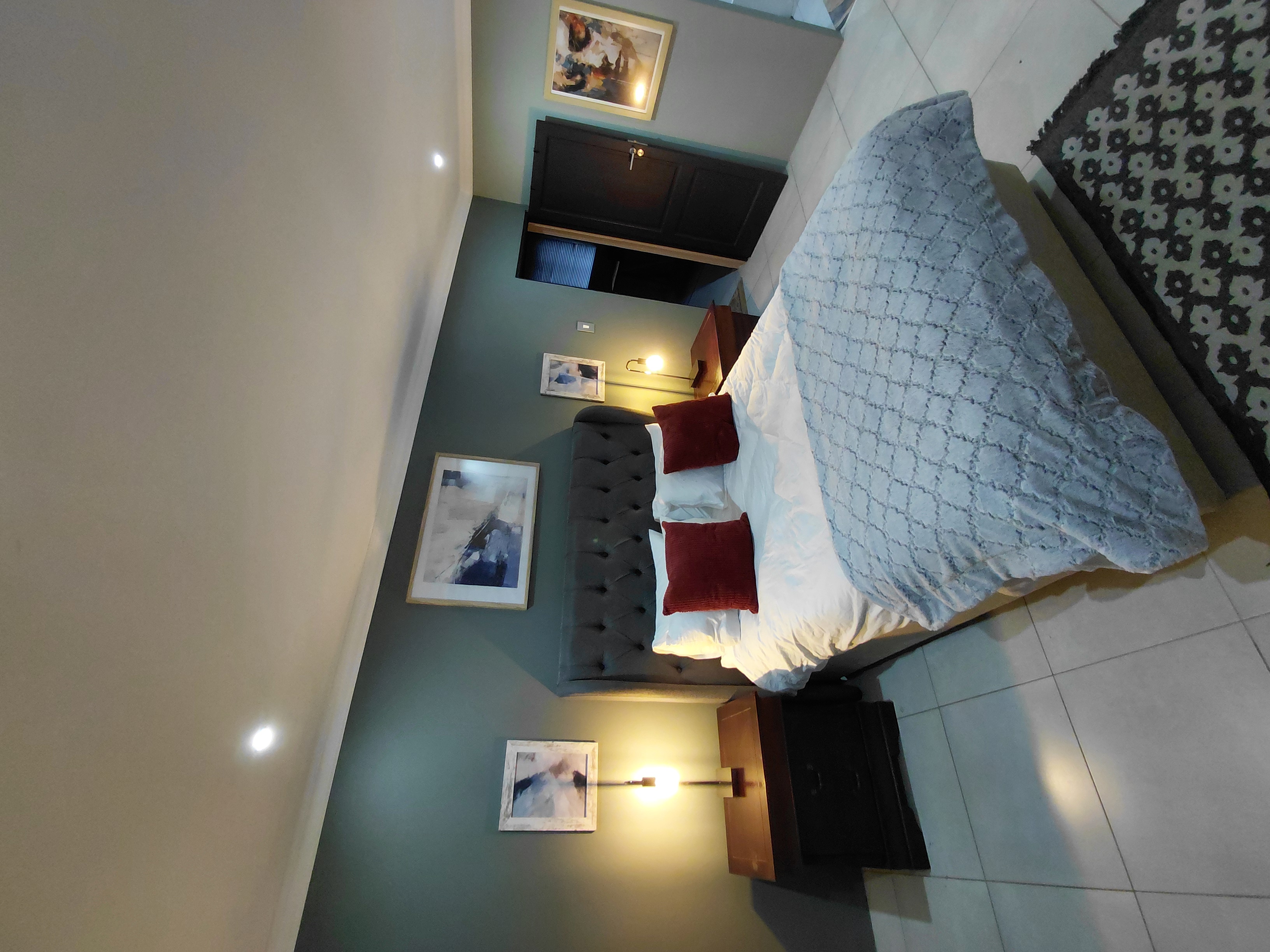 Master bedroom bathroom